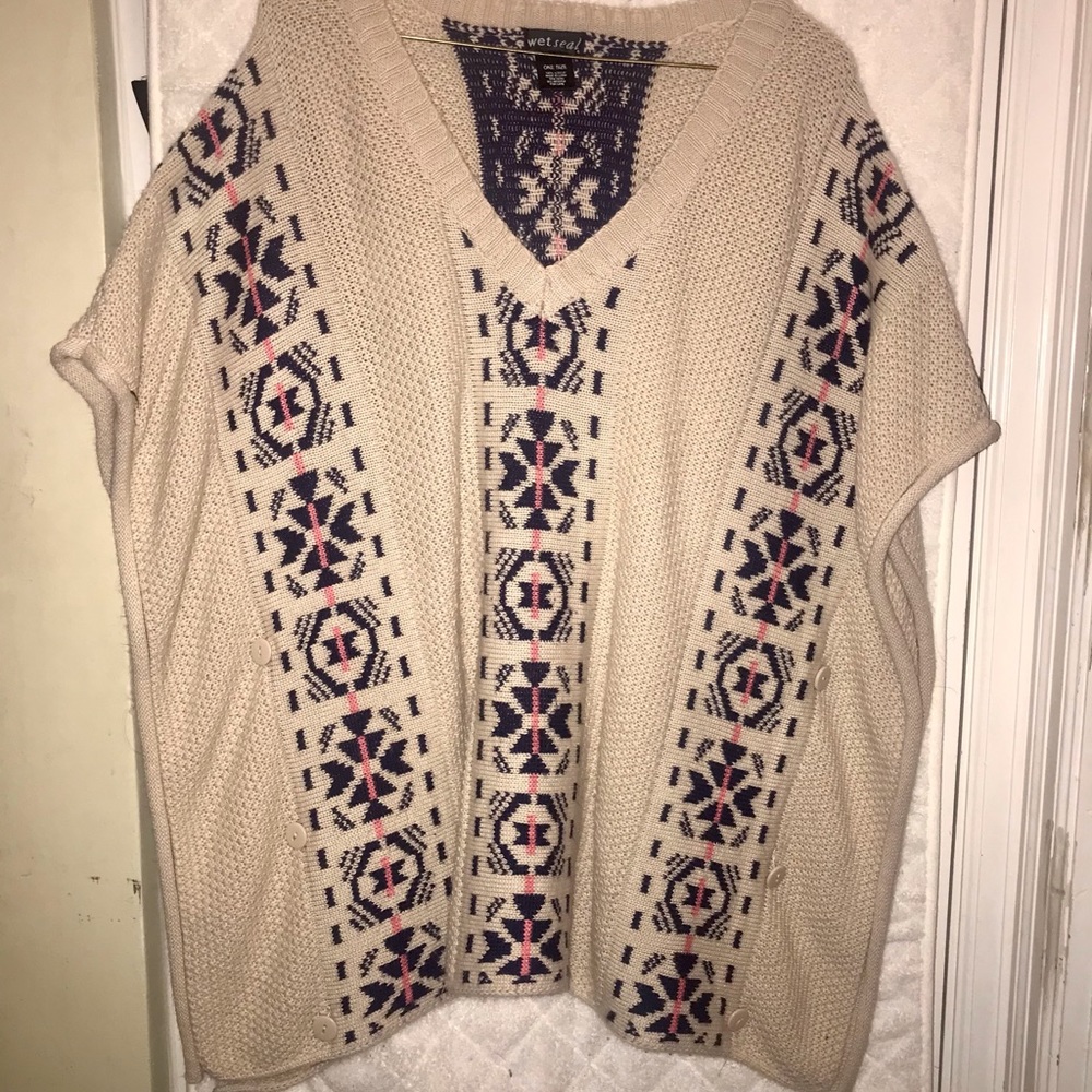 Wet Seal Aztec print sweater poncho with buttons one size